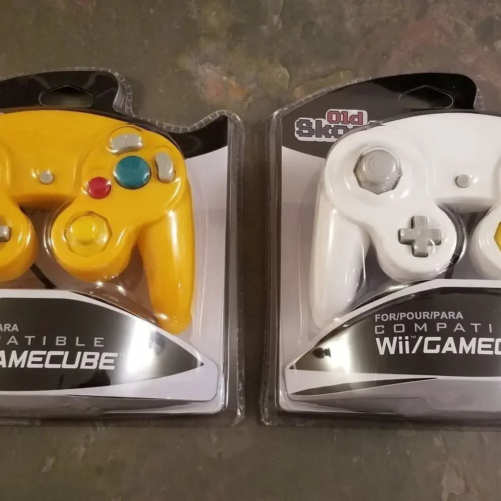2 Gamecube Controllers - Orange & White (NEW) - Nintendo - Old Skool